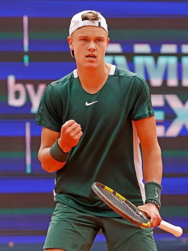 育界的优秀 育界的优秀