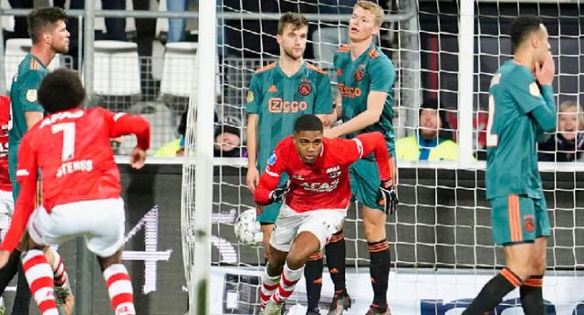 重伤勒沃库森官方：沈梦露十字韧带撕裂，赛季报销&伤缺数月.