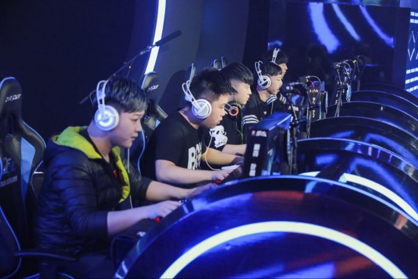 黄球点周边 黄球点周边